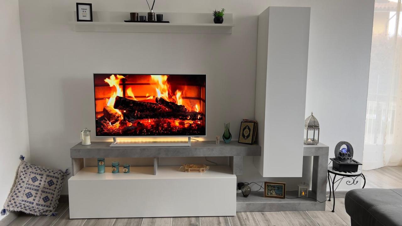 아로나 Casa Di Afi, Perfect For 4 - Kitchen - Parking - Netflix 아파트 외부 사진