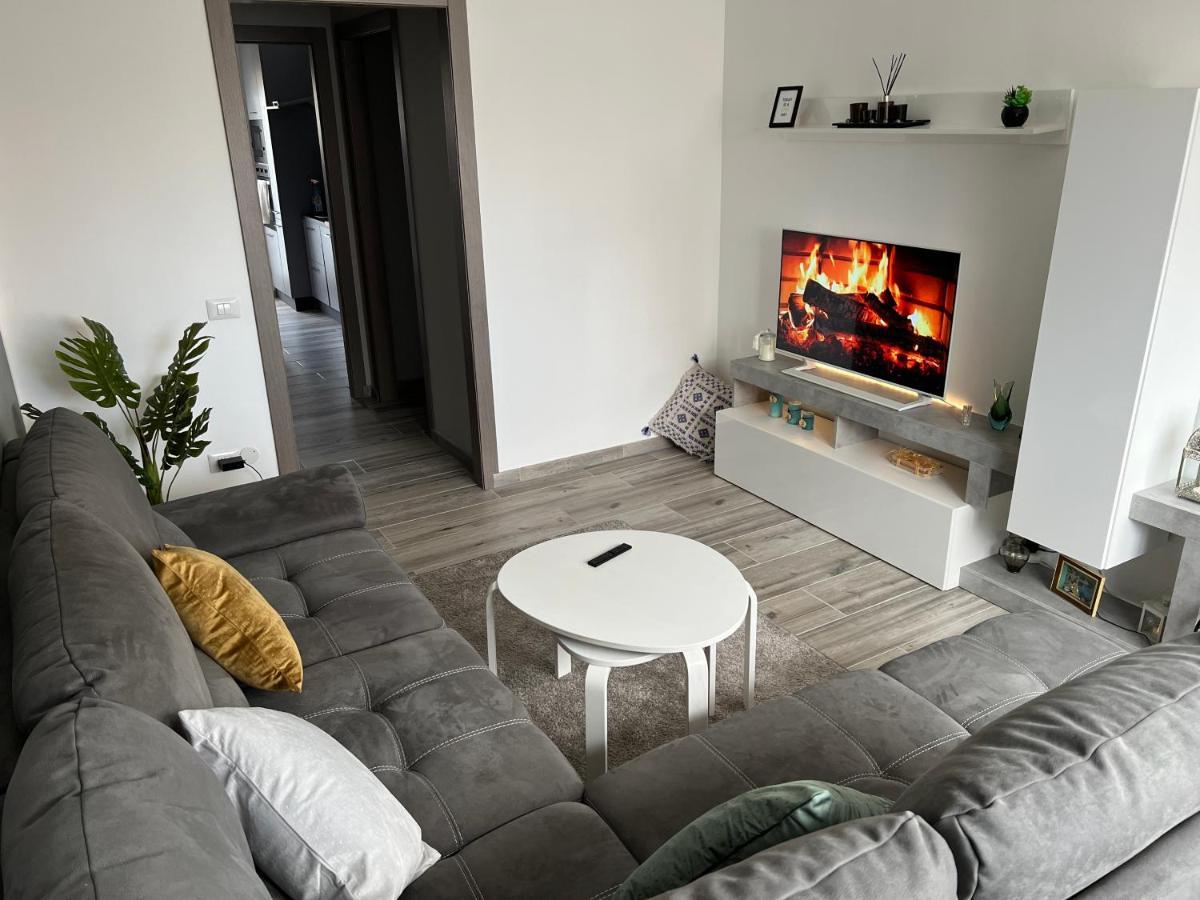 아로나 Casa Di Afi, Perfect For 4 - Kitchen - Parking - Netflix 아파트 외부 사진